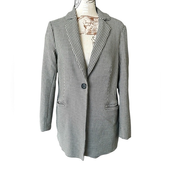 Adrianna Papell Jackets & Blazers - Adrianna Papell black and white fitted blazer size XS-S